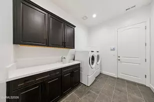 2348 Hammer Fls Dr, Reno, NV 89521 - Photo 34