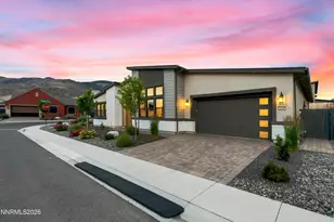 2348 Hammer Fls Dr, Reno, NV 89521 - Photo 2