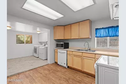 1239 Patrick Avenue, Reno, NV 89509 - Photo 10