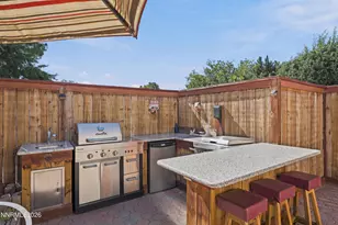 810 Autumn Hills Dr, Reno, NV 89511 - Photo 36
