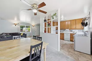 2 E O St, Sparks, NV 89431 - Photo 4