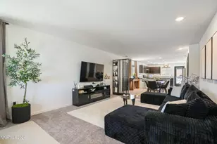 530 Paradise Vly Rd, Reno, NV 89506 - Photo 2
