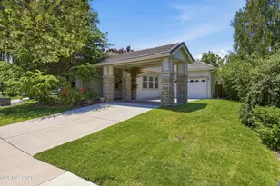 2755 Arrow Smith Dr, Sparks, NV 89436 - Photo 2