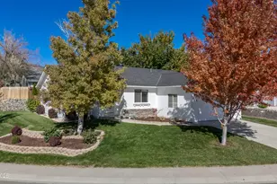 956 Ranchview Cir, Carson City, NV 89705 - Photo 2