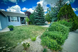 8630 Malibu Dr, Reno, NV 89506 - Photo 4