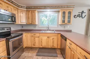 337 Gamble Dr, Sparks, NV 89431 - Photo 2