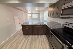 319 Thoma St, Reno, NV 89502 - Photo 8