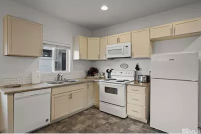 121 Caliente Street, Reno, NV 89509 - Photo 6