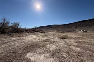 8645 Karen St, Silver Springs, NV 89429 - Photo 4