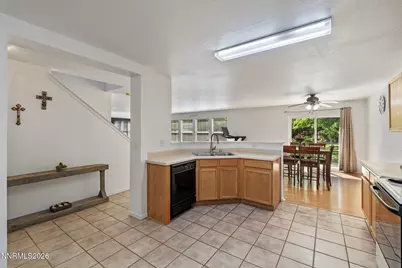 9490 Autumn Leaf Way, Reno, NV 89506 - Photo 10