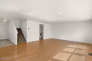 9490 Autumn Leaf Way, Reno, NV 89506 - Photo 2