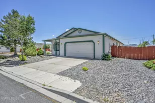 17704 Georgetown Dr, Reno, NV 89508 - Photo 2