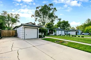 731 Arbutus St, Reno, NV 89509 - Photo 4