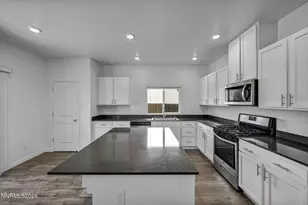 8918 Wolf Moon Dr, Reno, NV 89506 - Photo 30