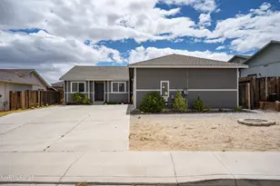 333 Emigrant Wy, Fernley, NV 89408 - Photo 2