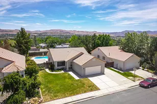 6796 Dorchester Dr, Sparks, NV 89436 - Photo 6