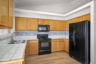 6796 Dorchester Dr, Sparks, NV 89436 - Photo 12