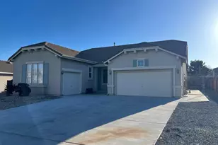1325 Rouge River Rd, Fernley, NV 89408 - Photo 2