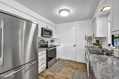 4610 Noche Lane, Reno, NV 89502 - Photo 4