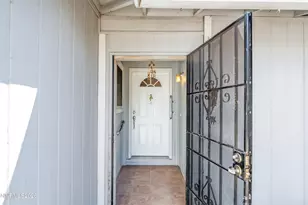 3985 Kentwood Ct, Reno, NV 89503 - Photo 2