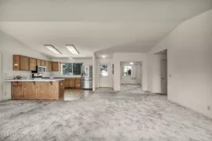 692 Lassen Way, Gardnerville, NV 89460 - Photo 6