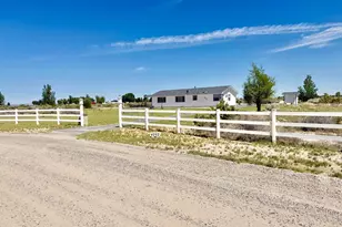 4262 Margoree Ln, Fallon, NV 89406 - Photo 2