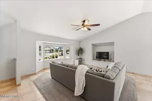 310 Veronica Ave, Sparks, NV 89436 - Photo 8