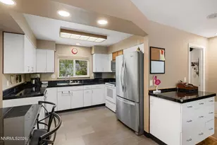 2255 Parkway Dr, Reno, NV 89502 - Photo 12