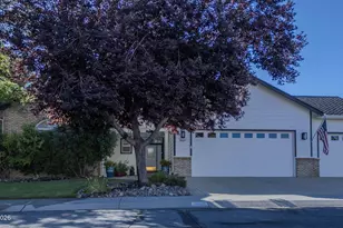 965 Springfield Dr, Gardnerville, NV 89460 - Photo 12