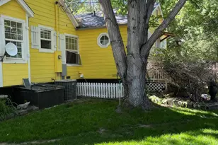 834 W Bridge St, Yerington, NV 89447 - Photo 2