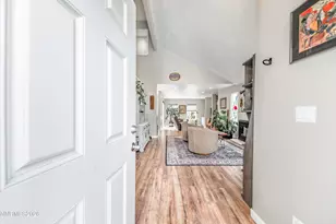 2736 Caballo Dr, Reno, NV 89502 - Photo 2