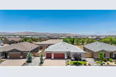 2285 Butte Creek Drive, Sparks, NV 89436 - Photo 10