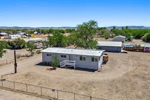 3908 Cypress St, Silver Springs, NV 89429 - Photo 6