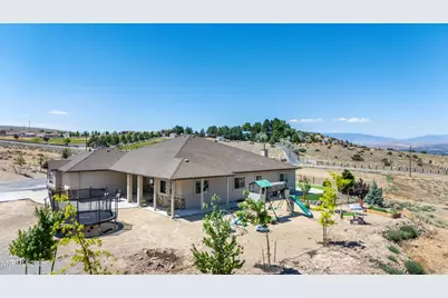 635 Valle Verde Drive, Sparks, NV 89441 - Photo 8