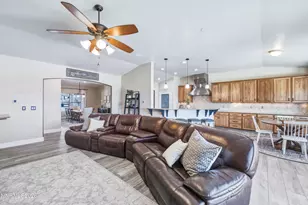 635 Valle Verde Dr, Spanish Springs, NV 89441 - Photo 14