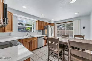 1805 Camelback Dr, Sparks, NV 89434 - Photo 10