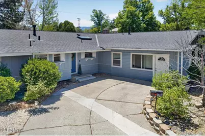 1090 Kings Row, Reno, NV 89503 - Photo 4
