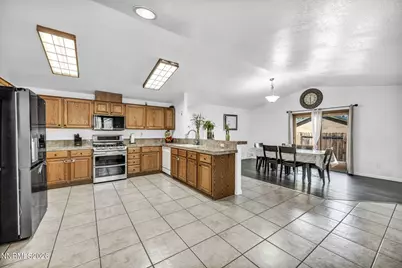 1251 Satellite Drive, Sparks, NV 89436 - Photo 10