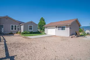 2556 Henning Ln, Minden, NV 89423 - Photo 4
