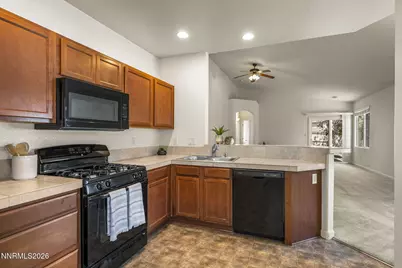 10660 Brittany Park Drive, Reno, NV 89521 - Photo 12