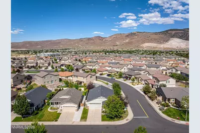 10660 Brittany Park Drive, Reno, NV 89521 - Photo 2
