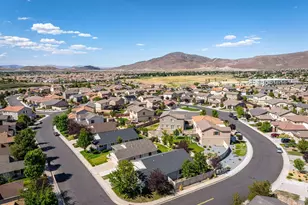 10660 Brittany Park Dr, Reno, NV 89521 - Photo 30