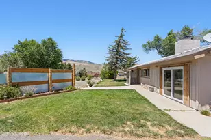 3559 Shawnee Dr, Indian Hills, NV 89705 - Photo 14