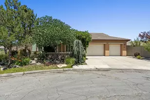 1629 Bridgeview Ct, Reno, NV 89521 - Photo 2