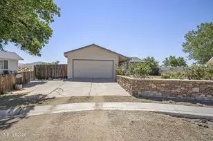 881 Amador Cir, Indian Hills, NV 89705 - Photo 2