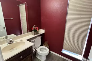 998 Edgecliff Dr, Reno, NV 89523 - Photo 32