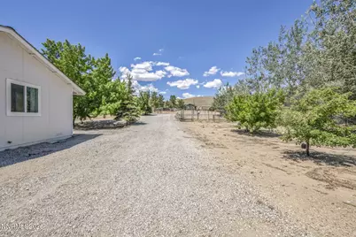 10600 Silver Spur Drive, Reno, NV 89508 - Photo 16