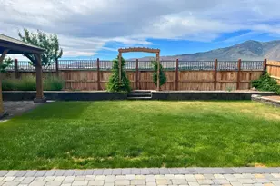 11042 Marymount Dr, Reno, NV 89506 - Photo 12