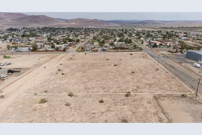 1635 Lake Avenue, Silver Springs, NV 89429 - Photo 4