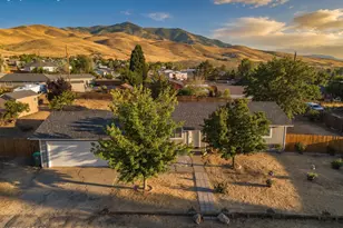 2425 Seneca Dr, Reno, NV 89506 - Photo 2